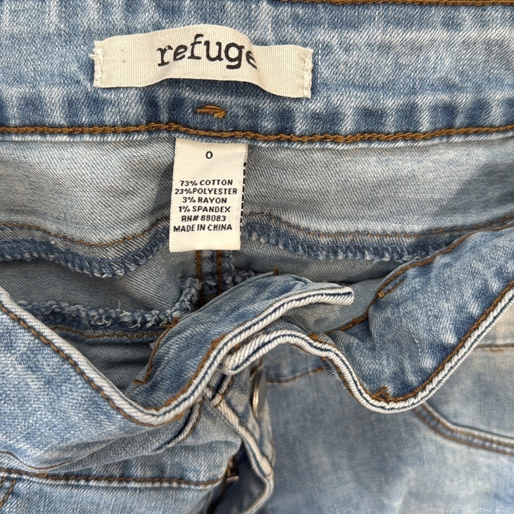 Button down ripped jeans - Picture 6 of 6
